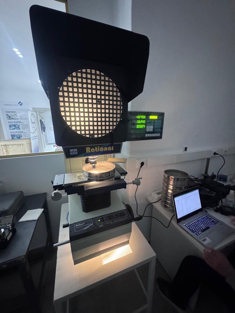 مناخل مستخدمة في قياسات الأبعاد